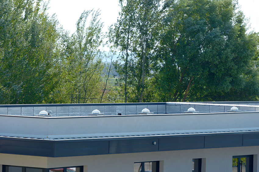 Les conduits de lumière Lightube en toiture de la société Lautier de Moussac (dépt 30)